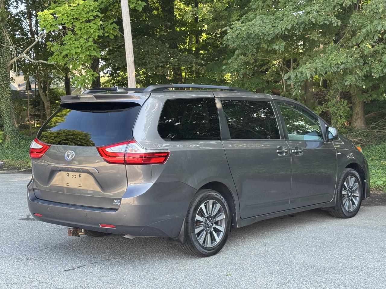 Toyota Sienna  2018