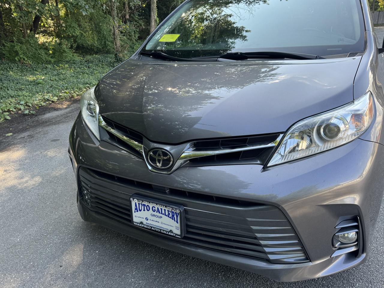Toyota Sienna  2018