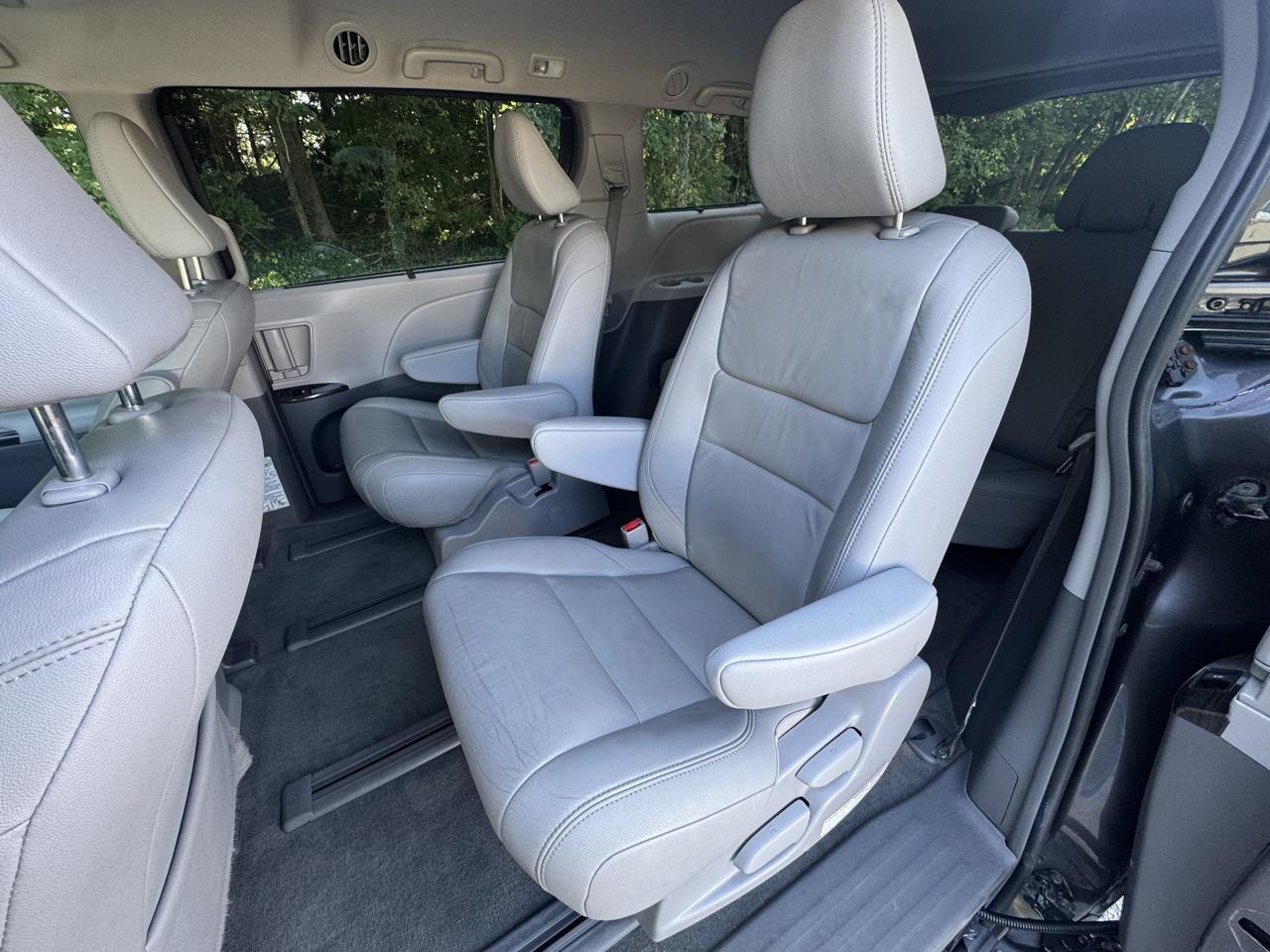 Toyota Sienna  2018