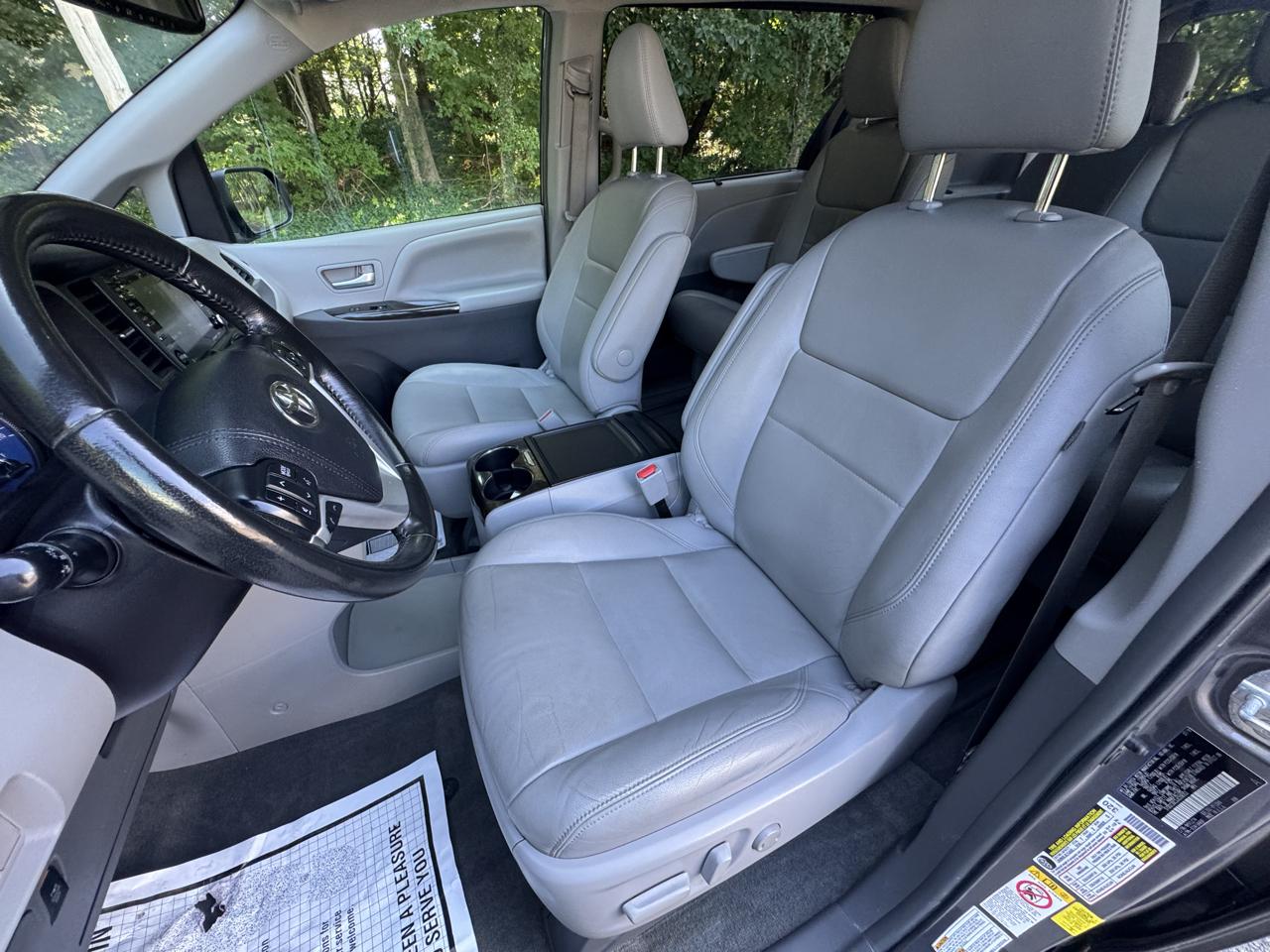 Toyota Sienna  2018