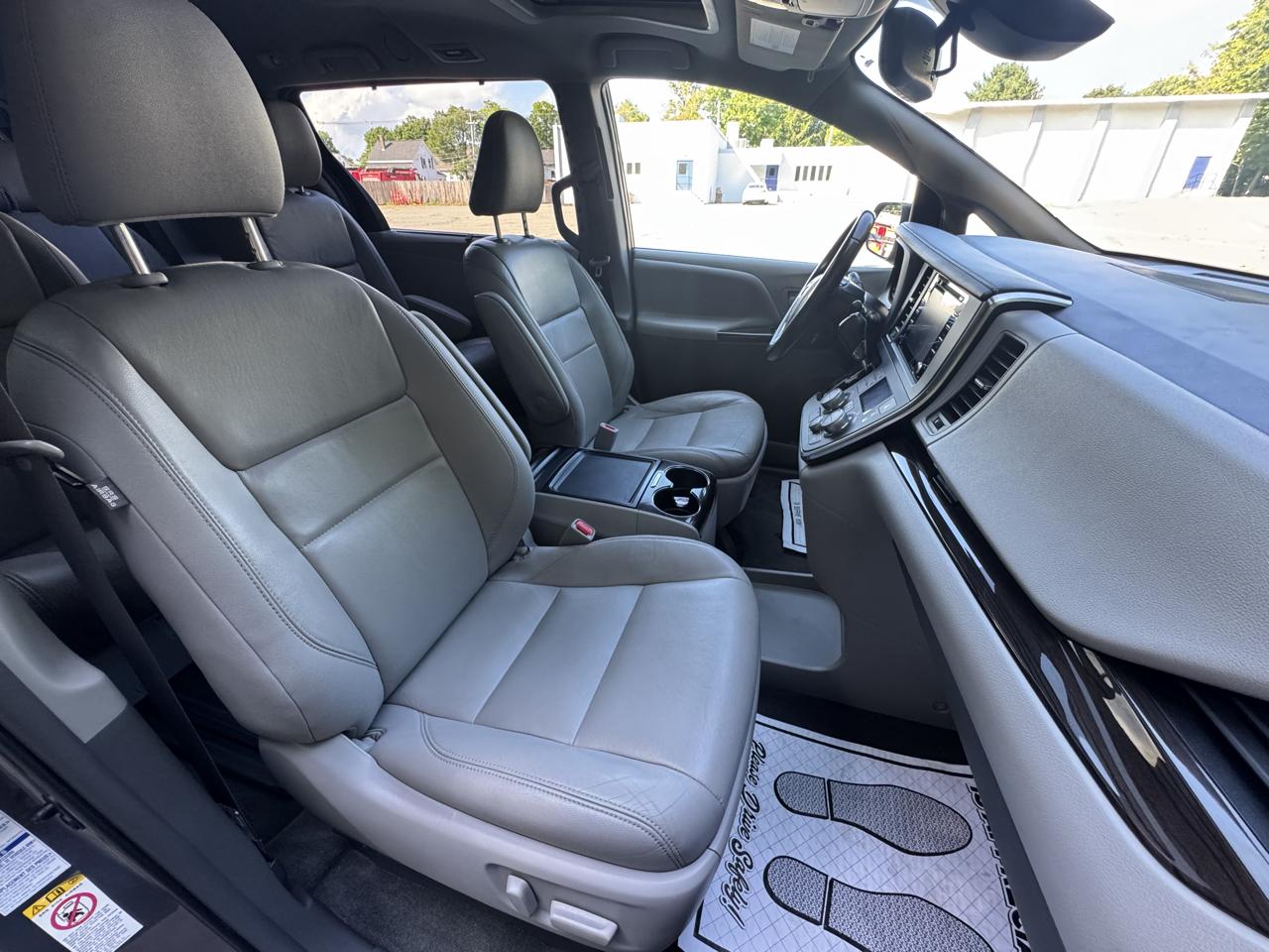 Toyota Sienna  2018