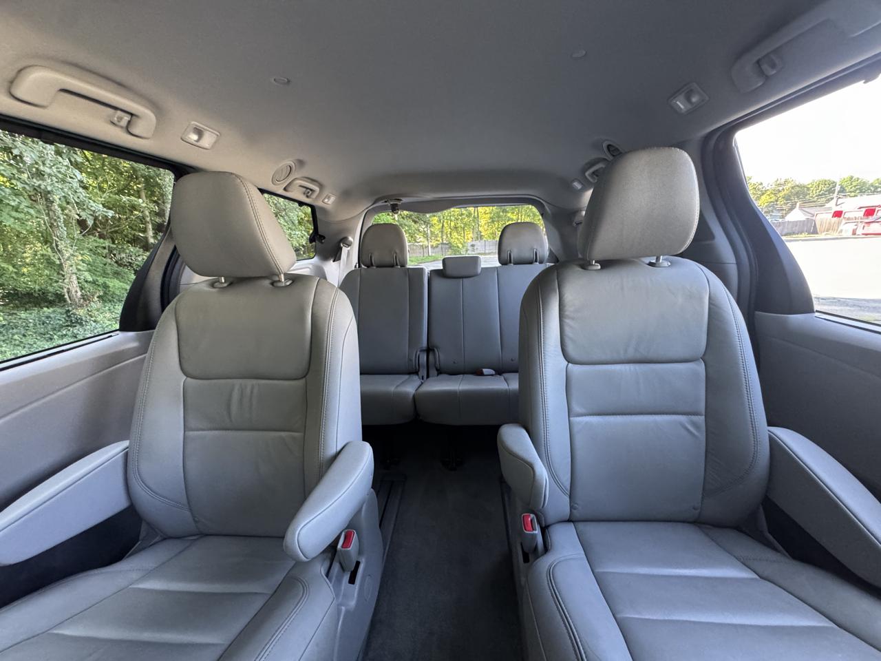 Toyota Sienna  2018