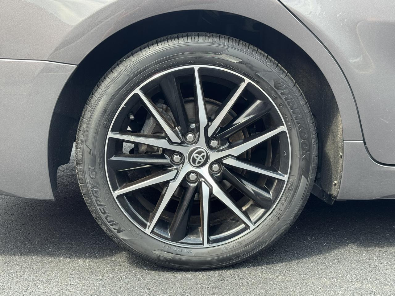 Toyota Camry Hybrid SE CVT (Natl) 2022