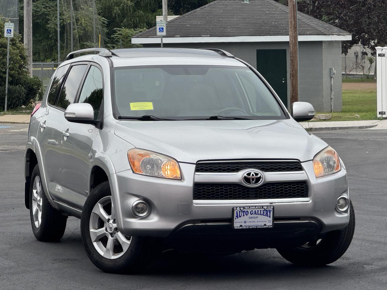 Toyota RAV4 4WD 4dr I4 Limited (Natl) 2012