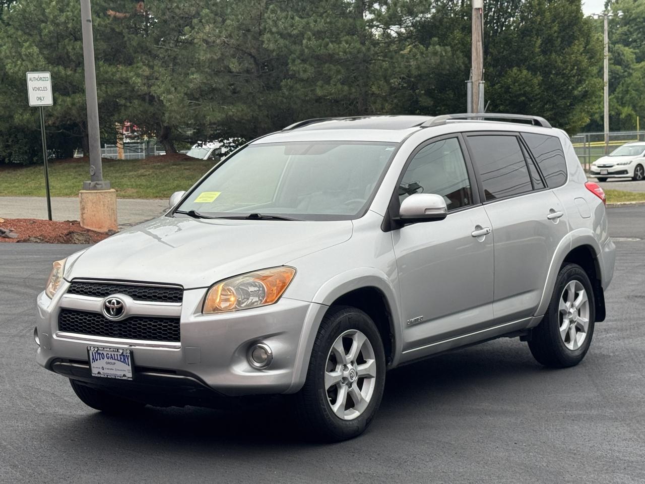 Toyota RAV4 4WD 4dr I4 Limited (Natl) 2012