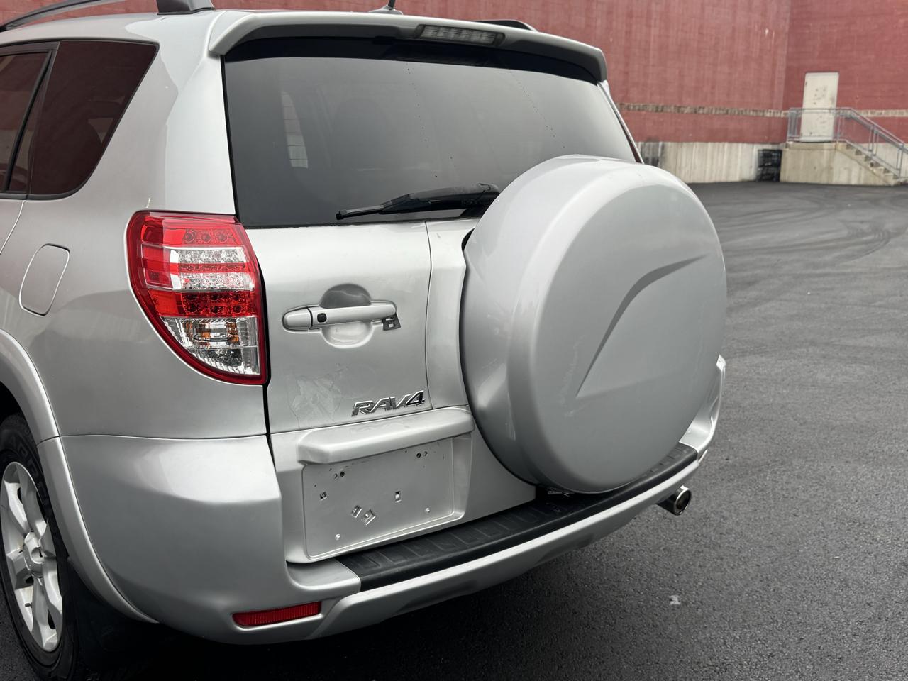 Toyota RAV4 4WD 4dr I4 Limited (Natl) 2012