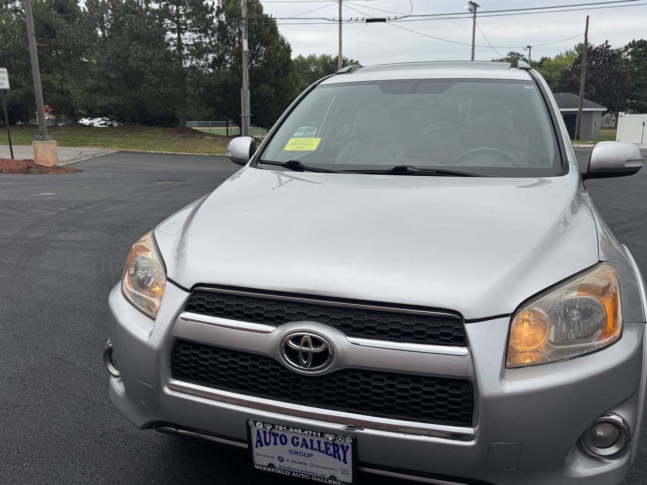 Toyota RAV4 4WD 4dr I4 Limited (Natl) 2012