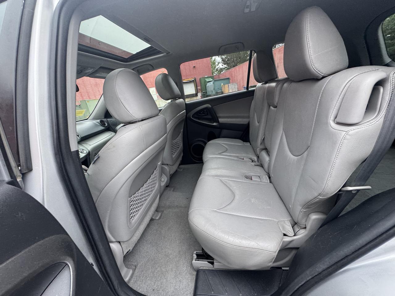 Toyota RAV4 4WD 4dr I4 Limited (Natl) 2012