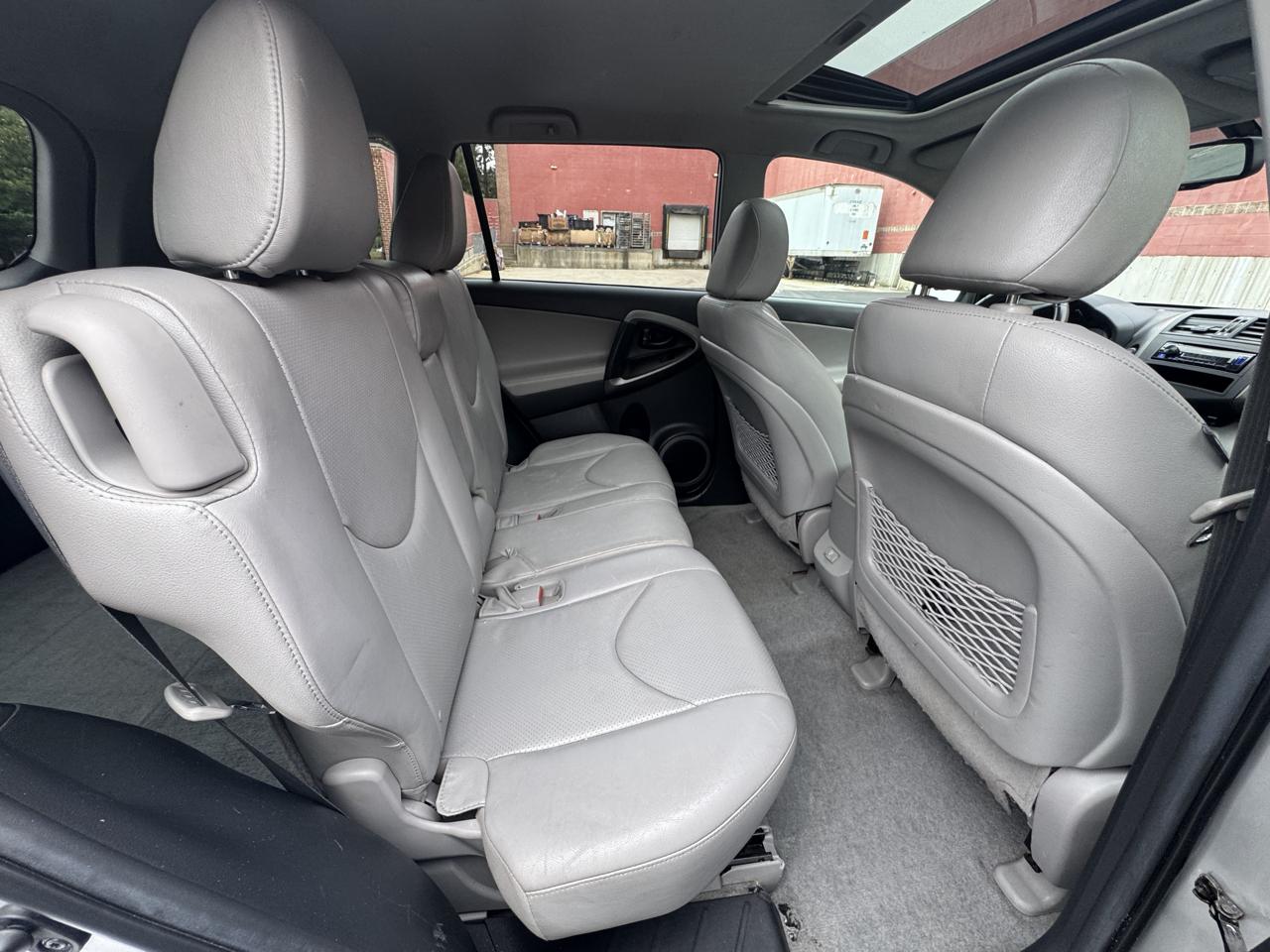 Toyota RAV4 4WD 4dr I4 Limited (Natl) 2012