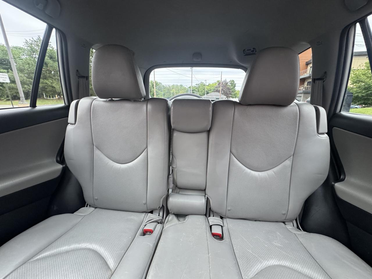 Toyota RAV4 4WD 4dr I4 Limited (Natl) 2012