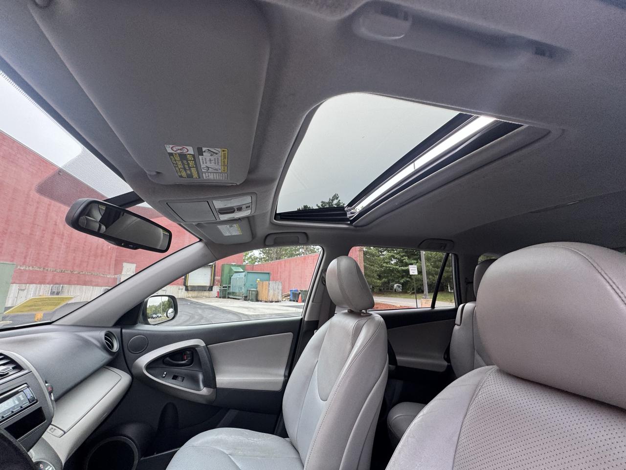 Toyota RAV4 4WD 4dr I4 Limited (Natl) 2012