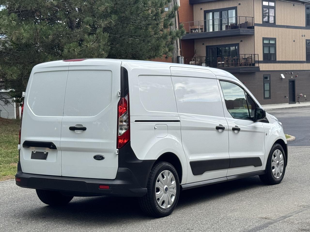 Ford Transit Connect Van XL LWB w/Rear Symmetrical Doors 2022