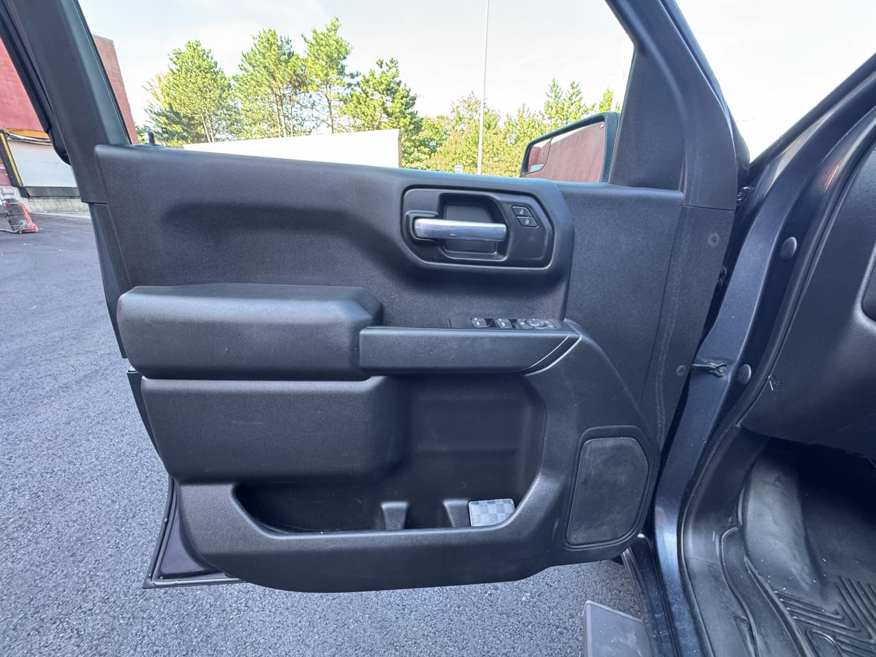 Chevrolet Silverado 1500 4WD Double Cab 147" Custom 2020