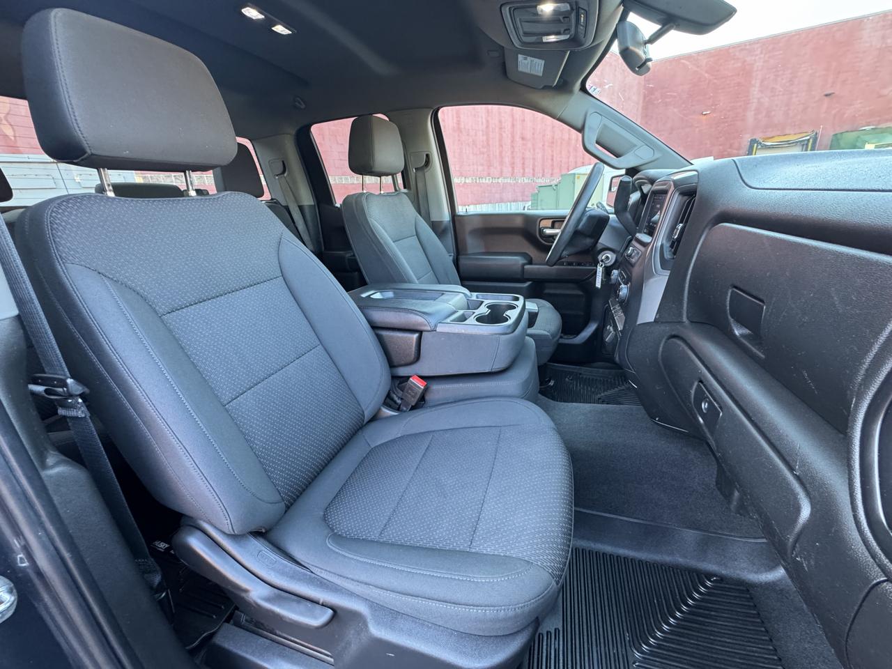 Chevrolet Silverado 1500 4WD Double Cab 147" Custom 2020