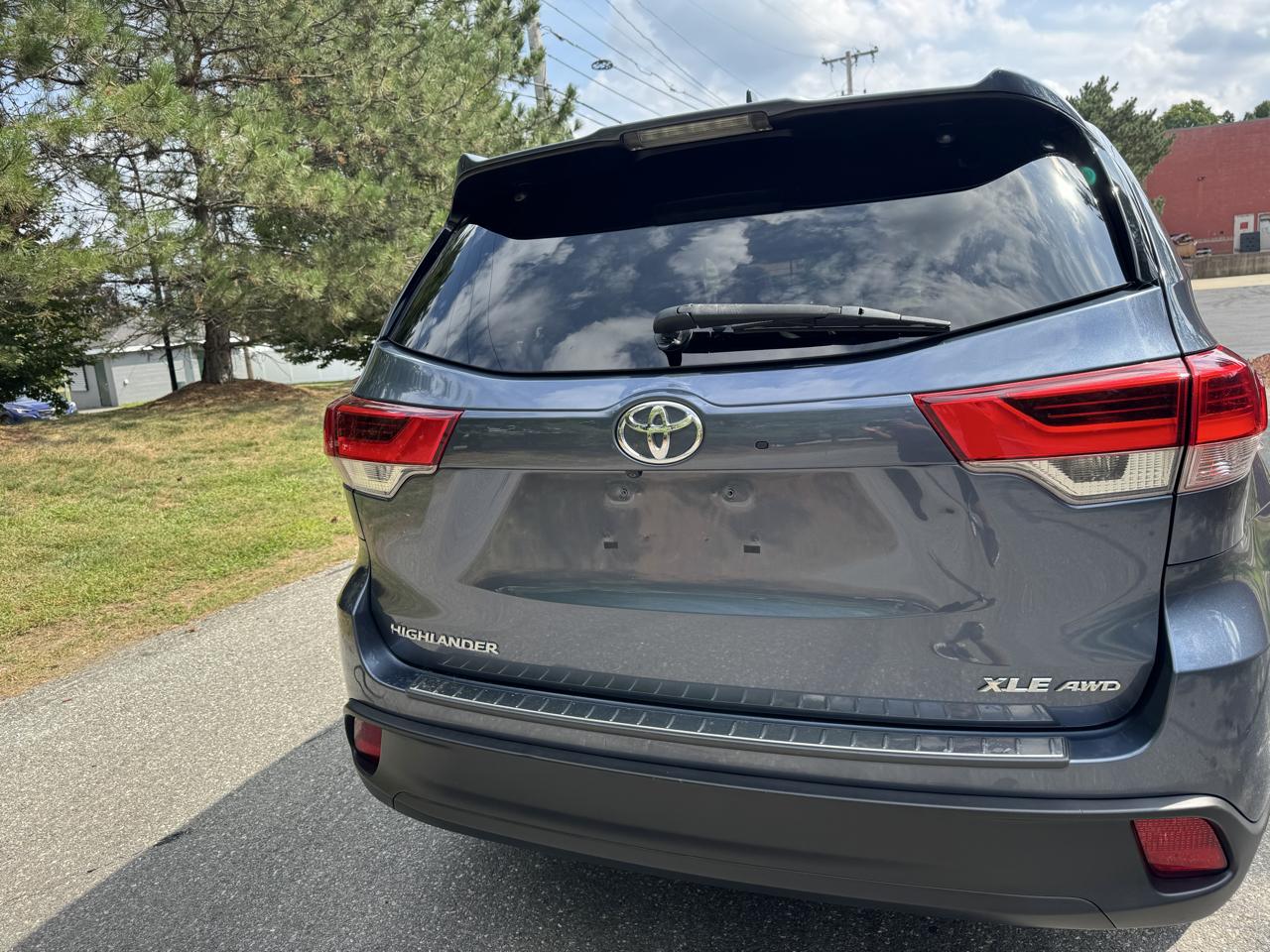 Toyota Highlander XLE V6 AWD (Natl) 2018