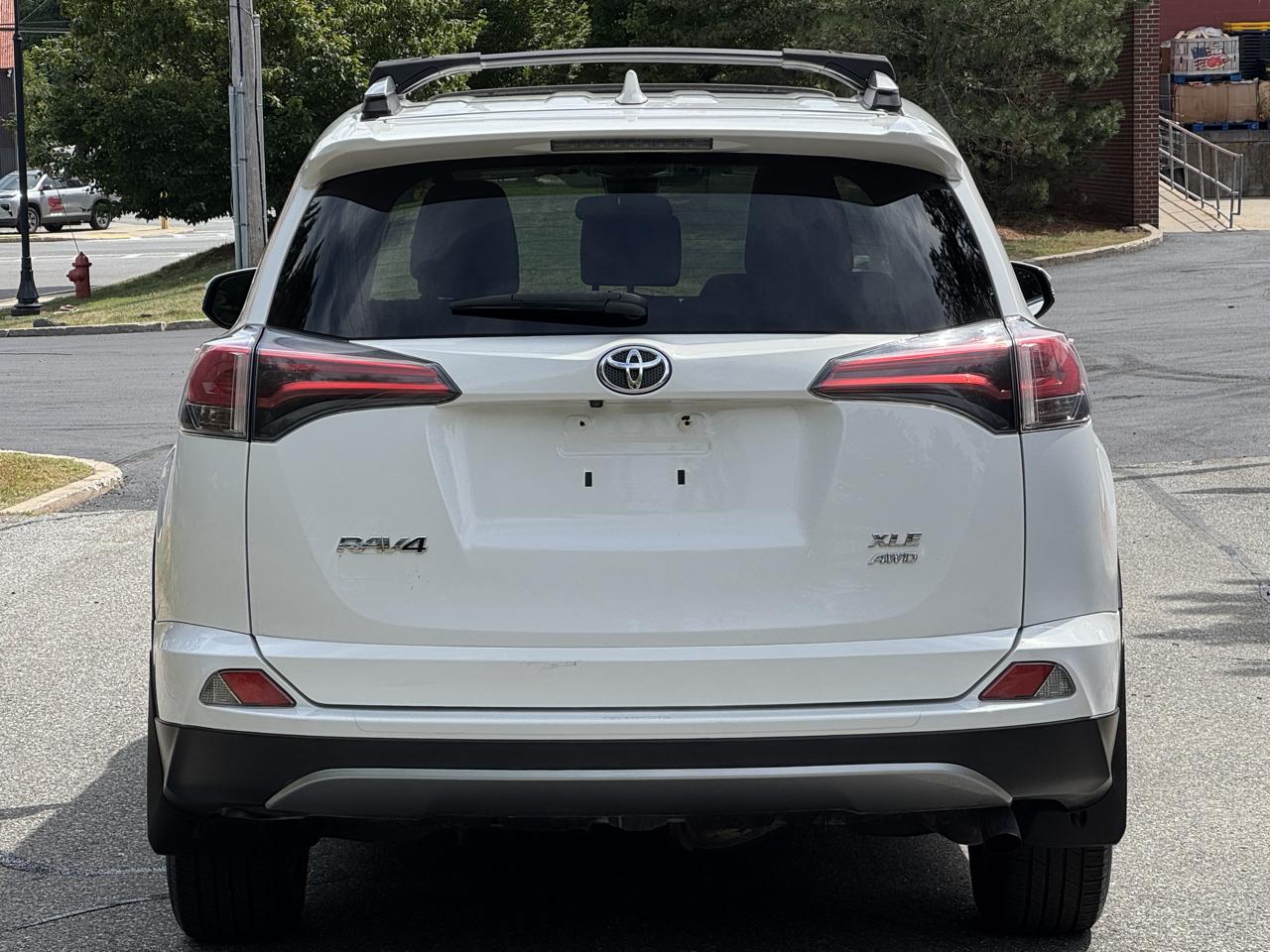 Toyota RAV4  2018