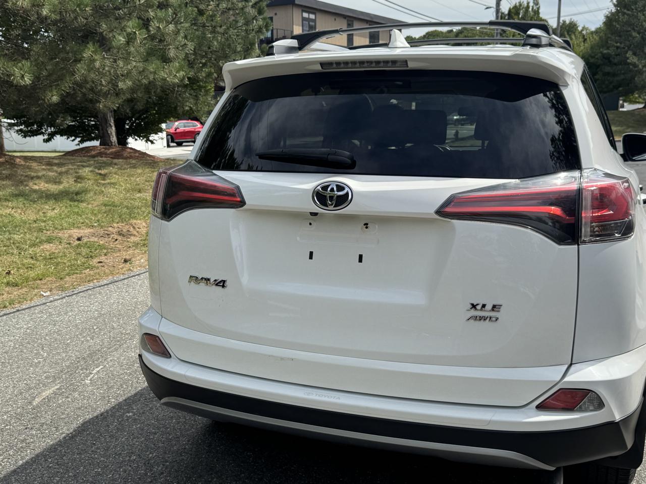 Toyota RAV4  2018
