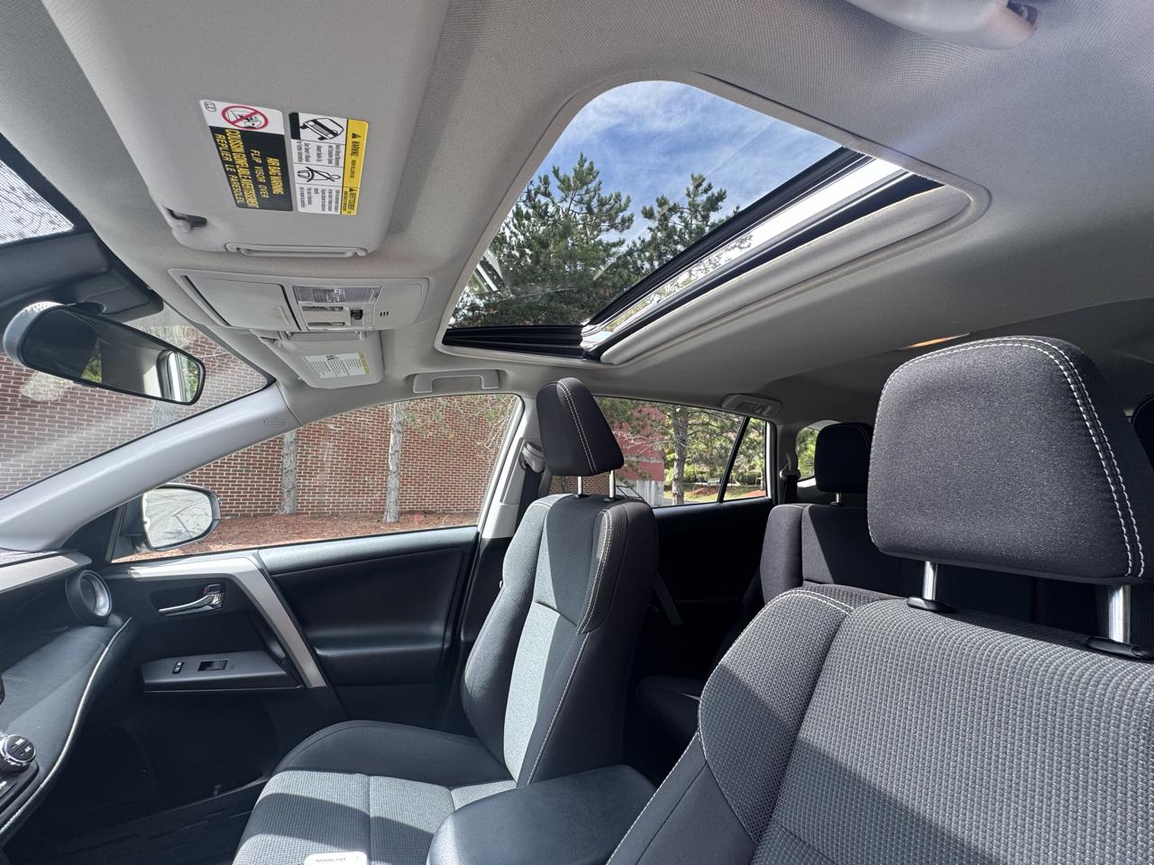 Toyota RAV4  2018