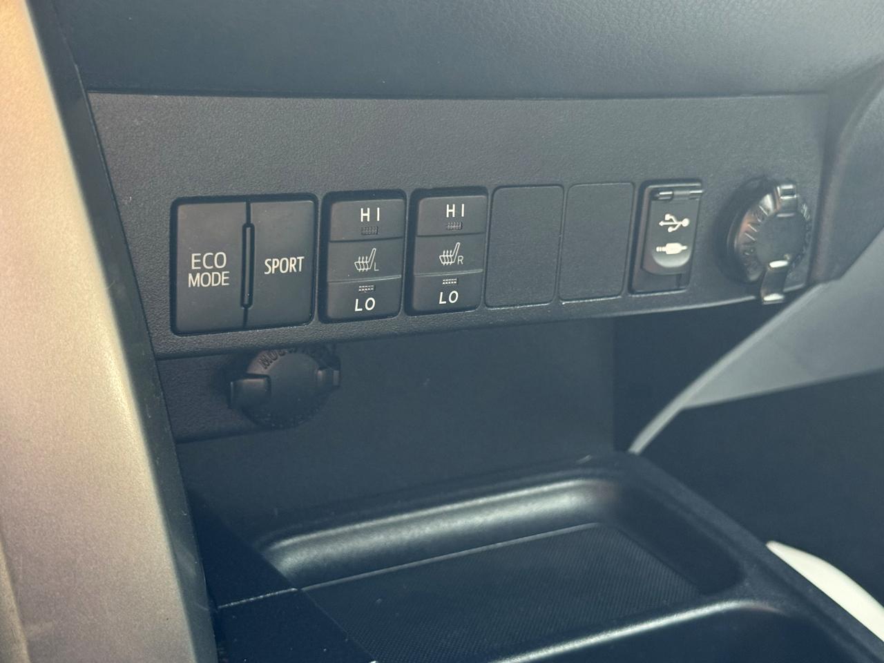 Toyota RAV4  2018