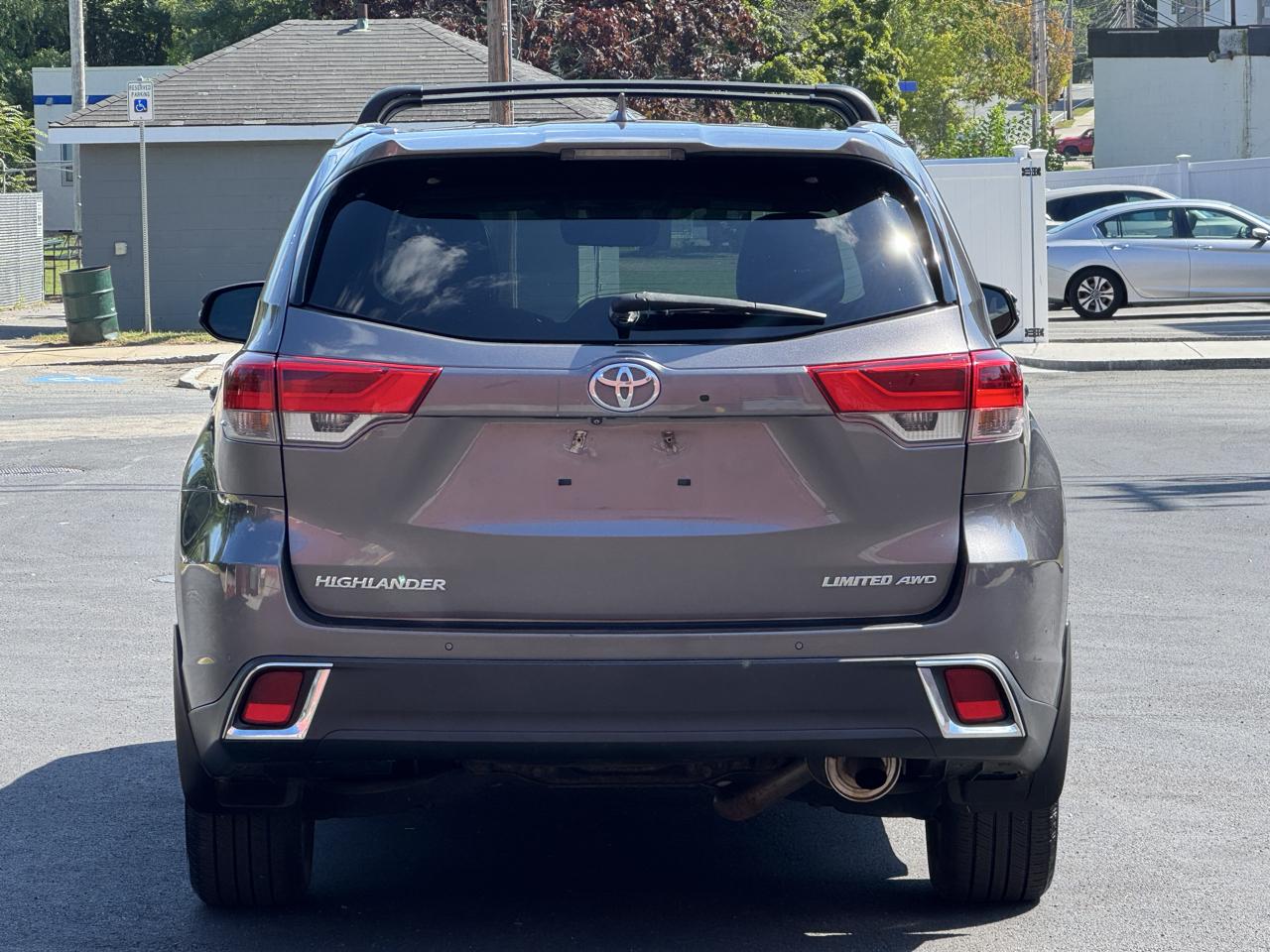 Toyota Highlander Limited Platinum V6 AWD (Natl) 2017