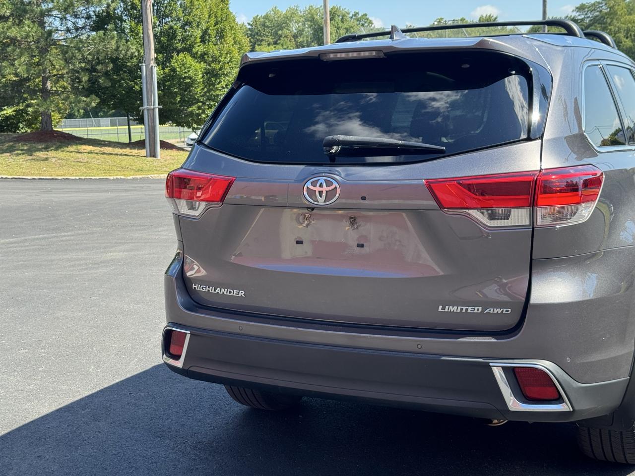 Toyota Highlander Limited Platinum V6 AWD (Natl) 2017