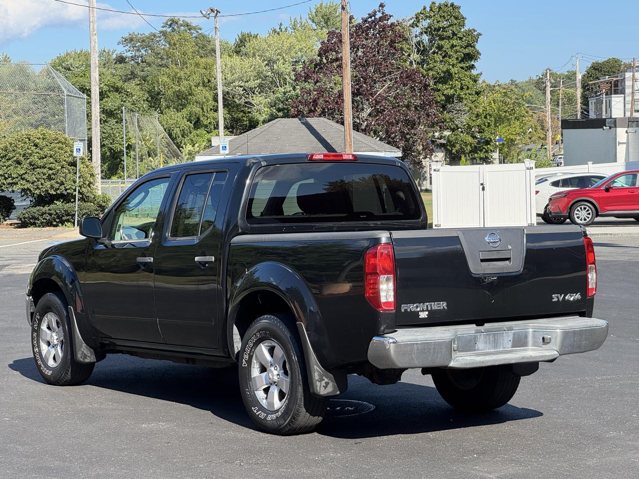 Nissan Frontier 4WD Crew Cab SWB Auto SV 2011