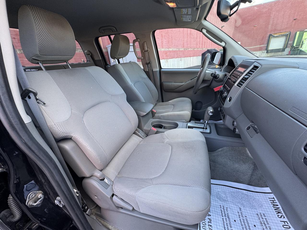 Nissan Frontier 4WD Crew Cab SWB Auto SV 2011