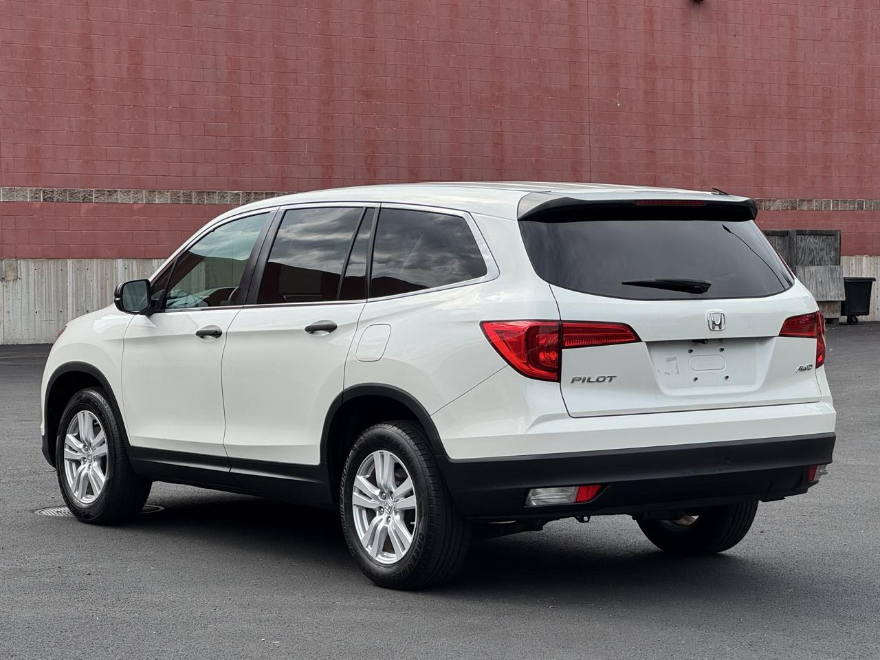 Honda Pilot LX AWD 2018