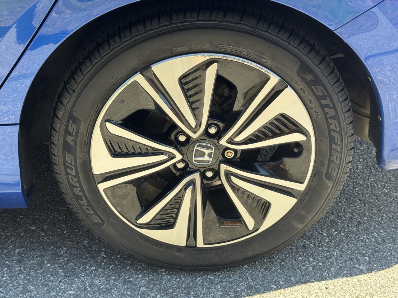 Honda Civic Sedan 4dr CVT EX-L w/Navi 2016