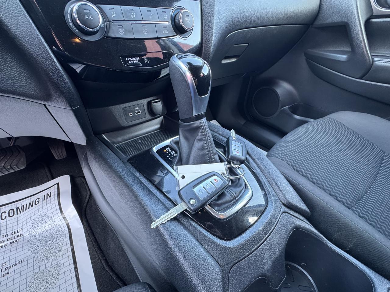 Nissan Rogue Sport  2020