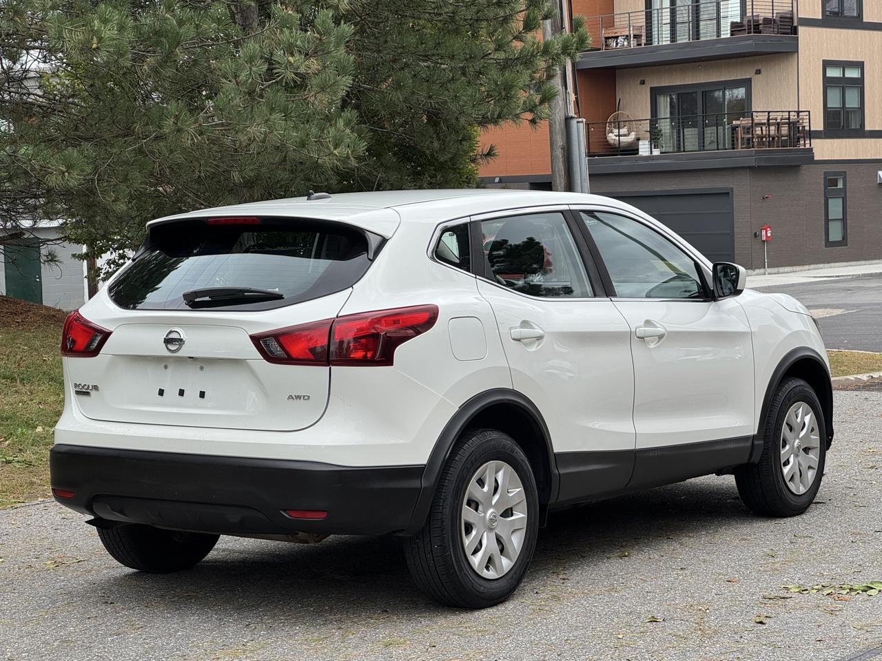 Nissan Rogue Sport  2019