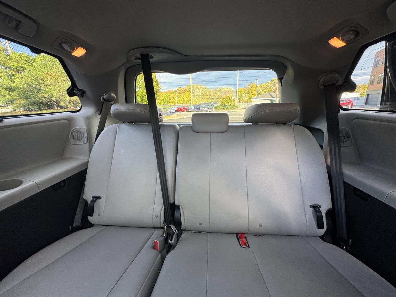 Toyota Sienna 5dr 7-Pass Van XLE Premium AWD (Natl) 2016