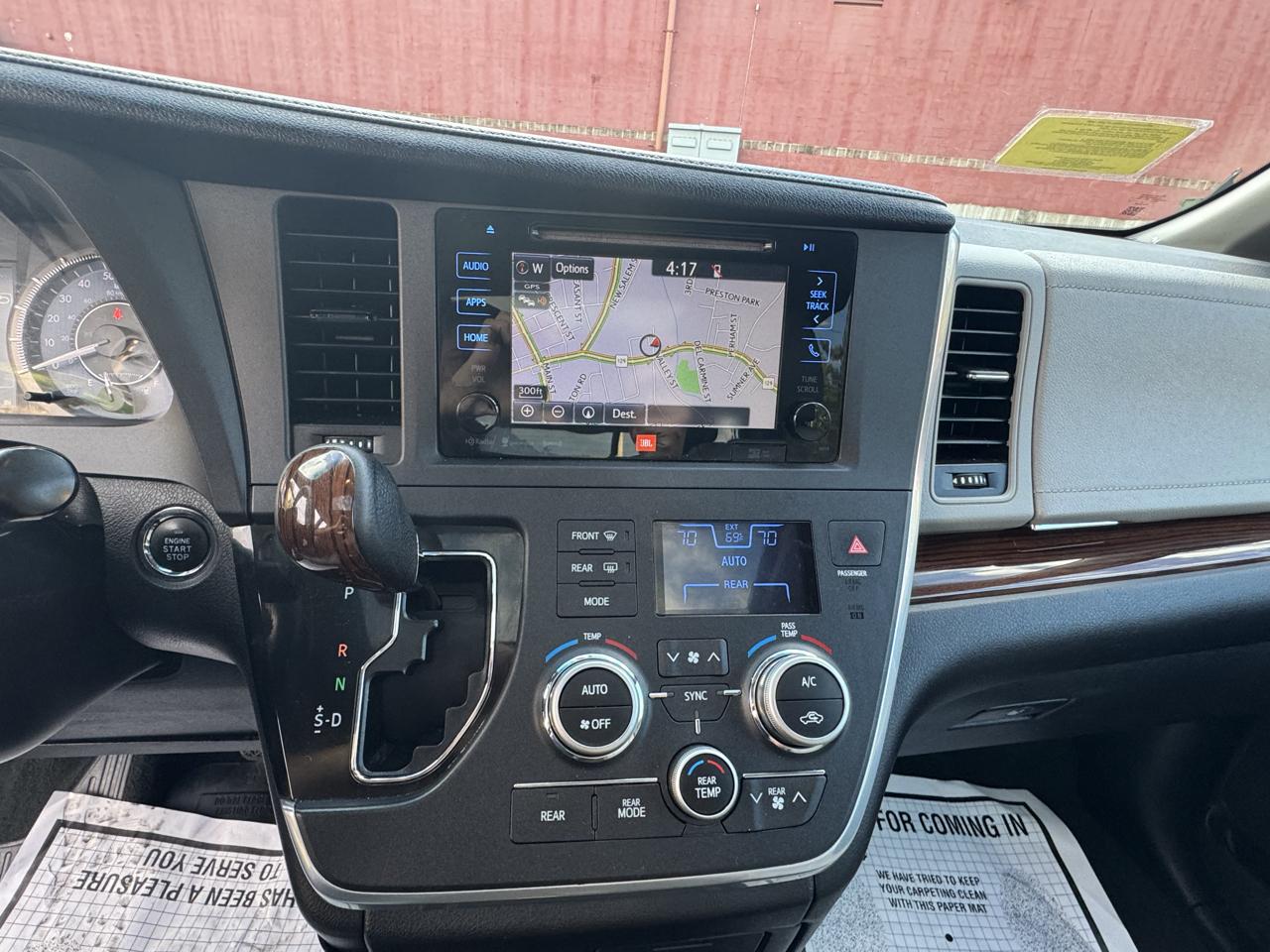 Toyota Sienna 5dr 7-Pass Van XLE Premium AWD (Natl) 2016