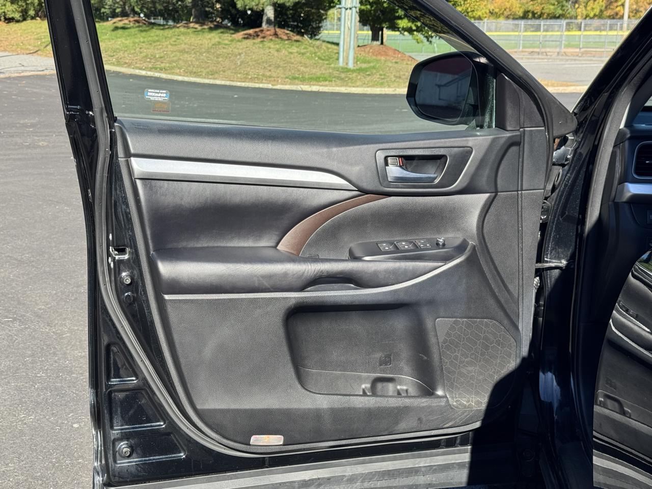 Toyota Highlander XLE V6 AWD (Natl) 2018
