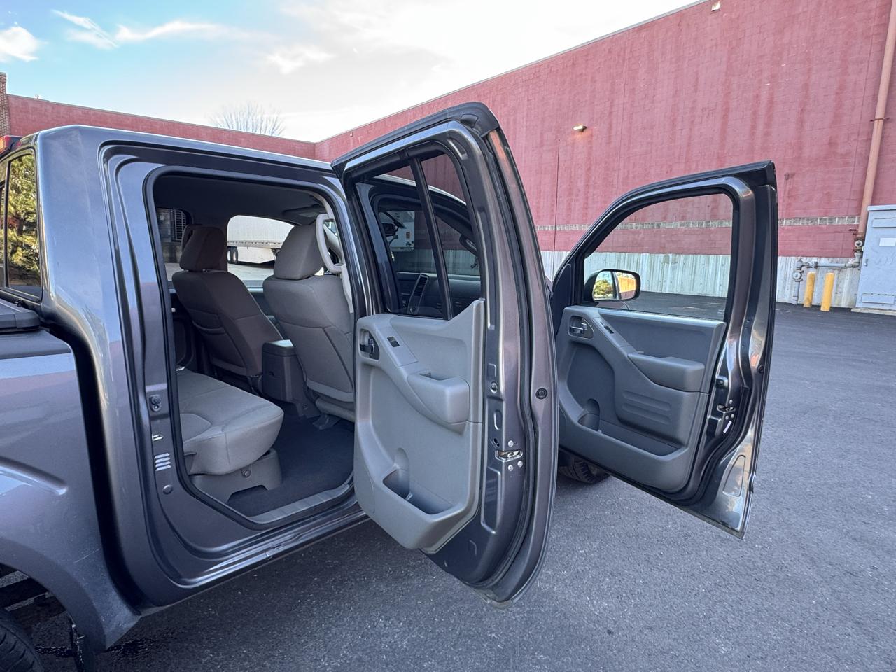 Nissan Frontier Crew Cab 4x4 SV Auto 2019