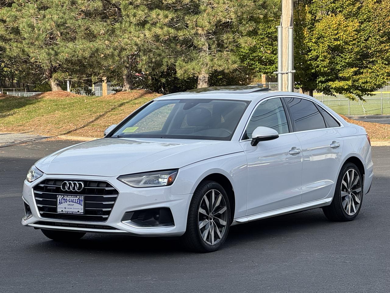 Audi A4 Sedan Premium 40 TFSI quattro 2021