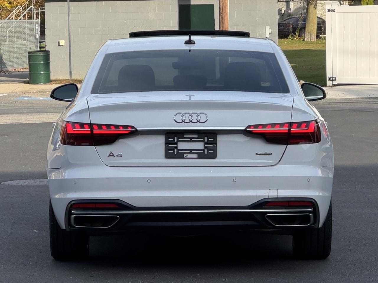 Audi A4 Sedan Premium 40 TFSI quattro 2021