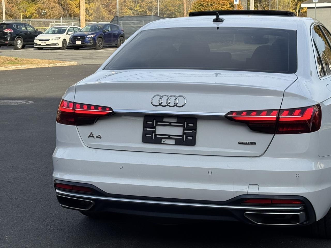 Audi A4 Sedan Premium 40 TFSI quattro 2021