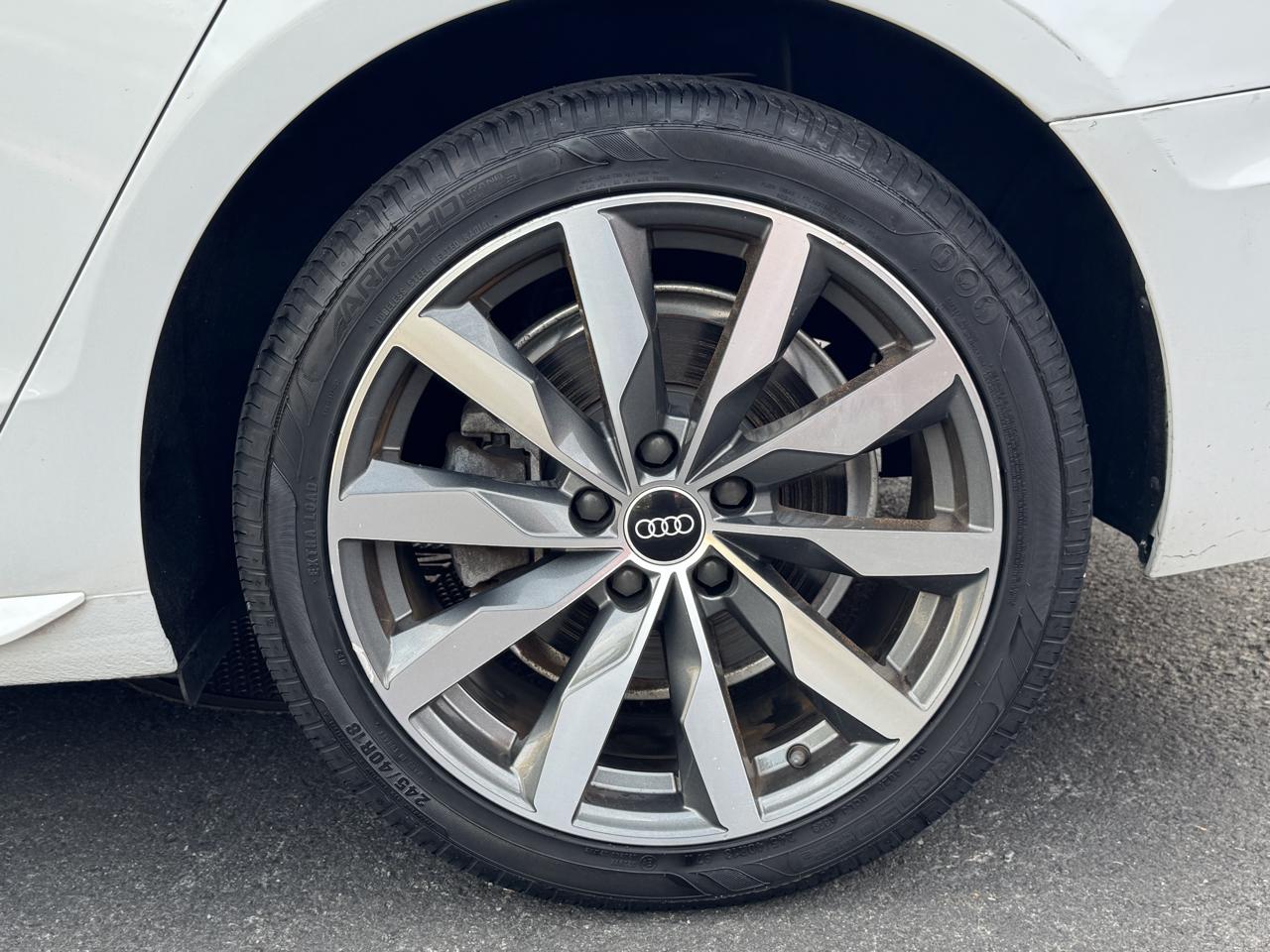Audi A4 Sedan Premium 40 TFSI quattro 2021