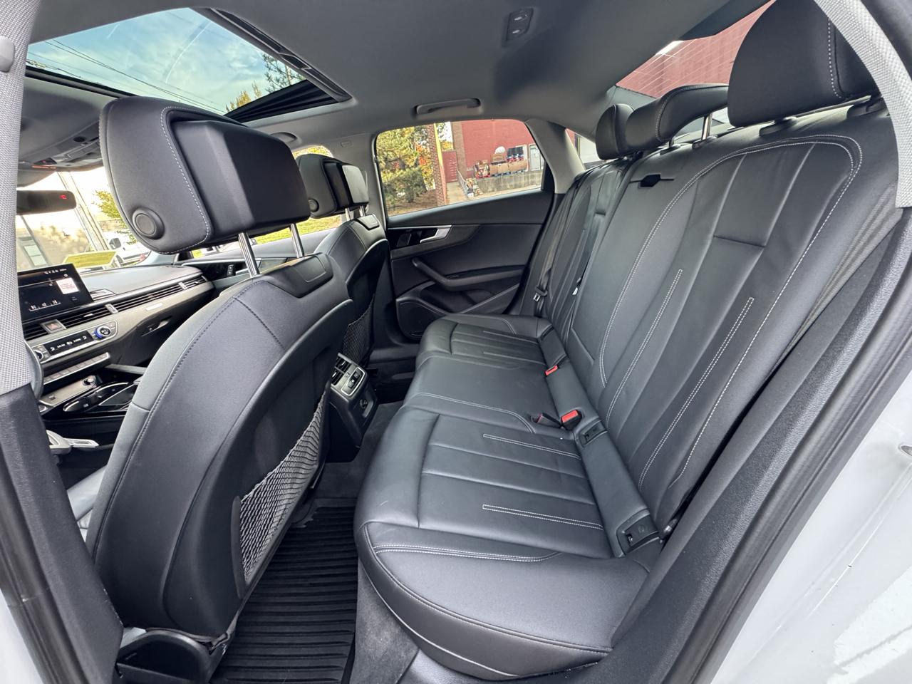 Audi A4 Sedan Premium 40 TFSI quattro 2021
