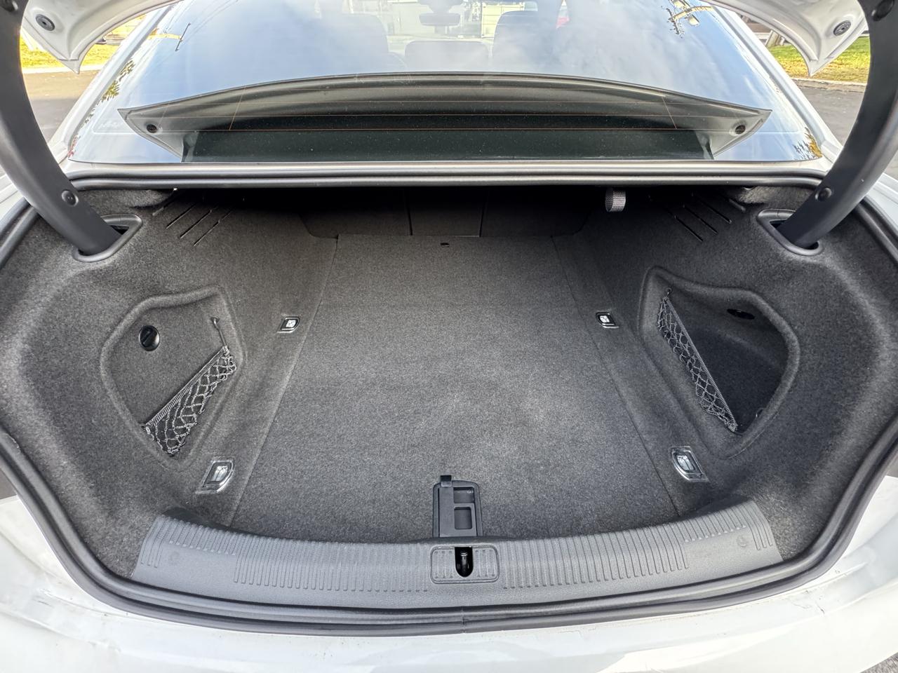 Audi A4 Sedan Premium 40 TFSI quattro 2021