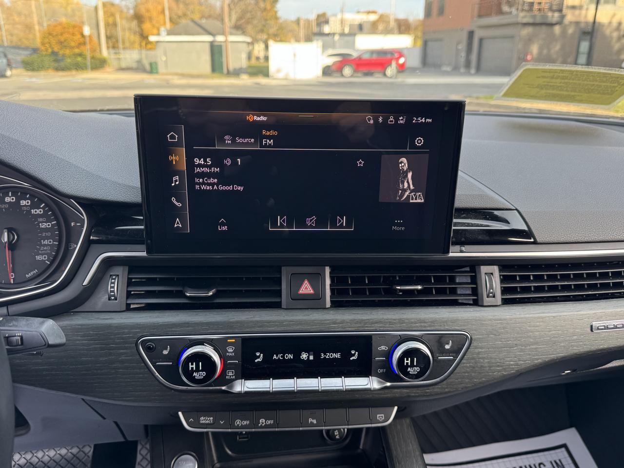Audi A4 Sedan Premium 40 TFSI quattro 2021