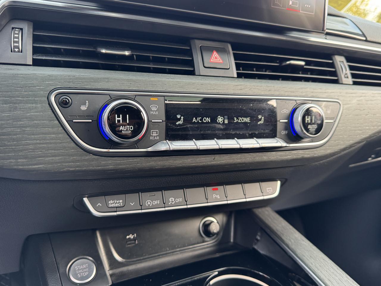 Audi A4 Sedan Premium 40 TFSI quattro 2021