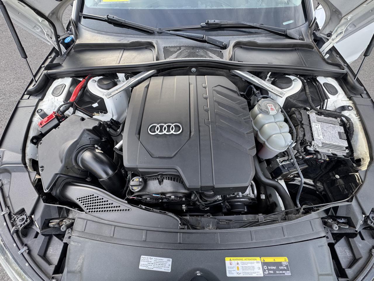 Audi A4 Sedan Premium 40 TFSI quattro 2021