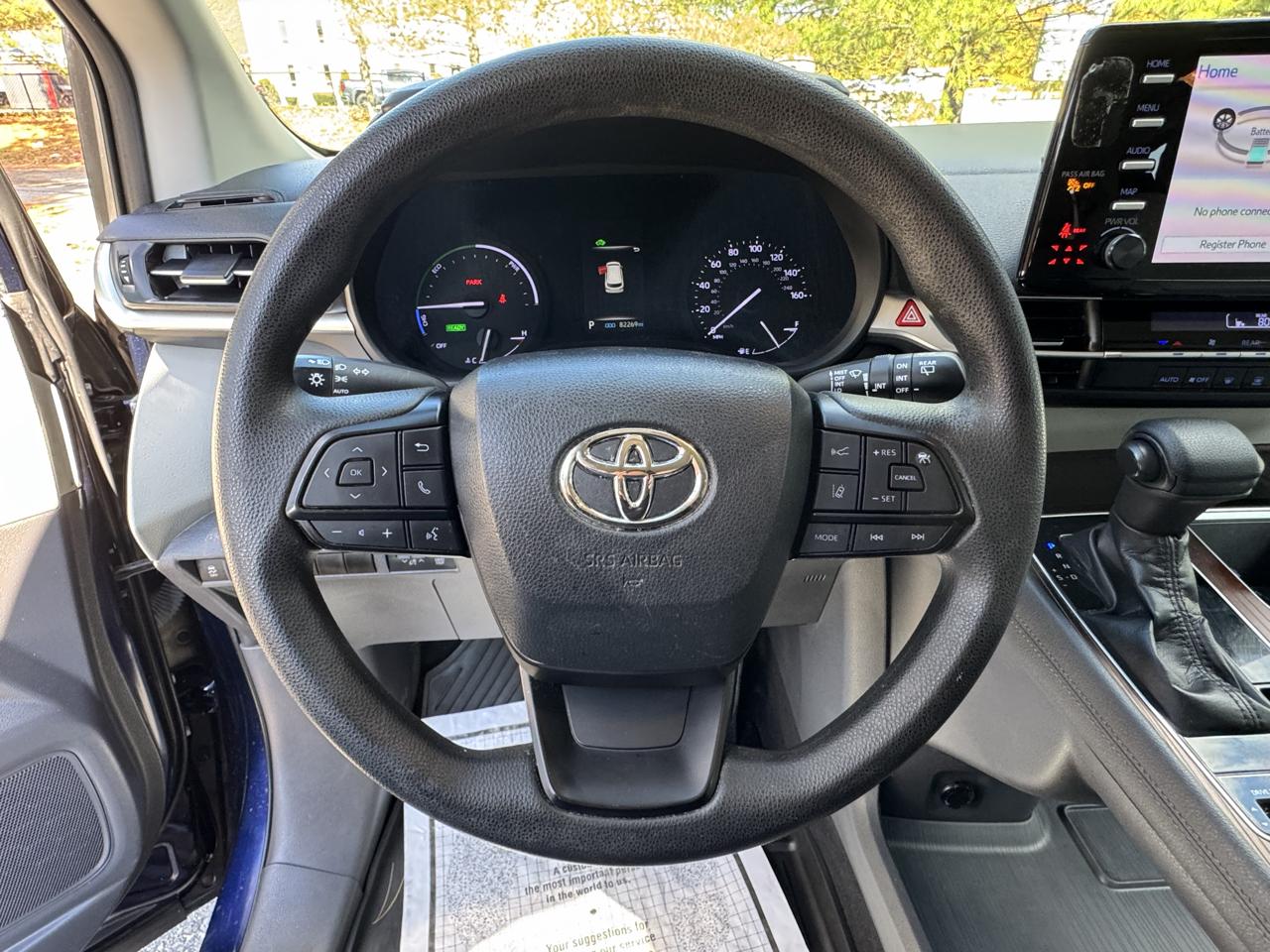 Toyota Sienna LE FWD 8-Passenger (Natl) 2023