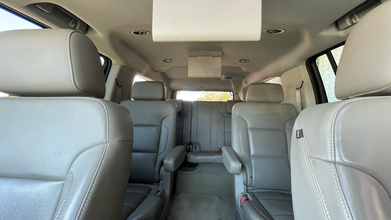 GMC Yukon XL SLT 2WD 2016