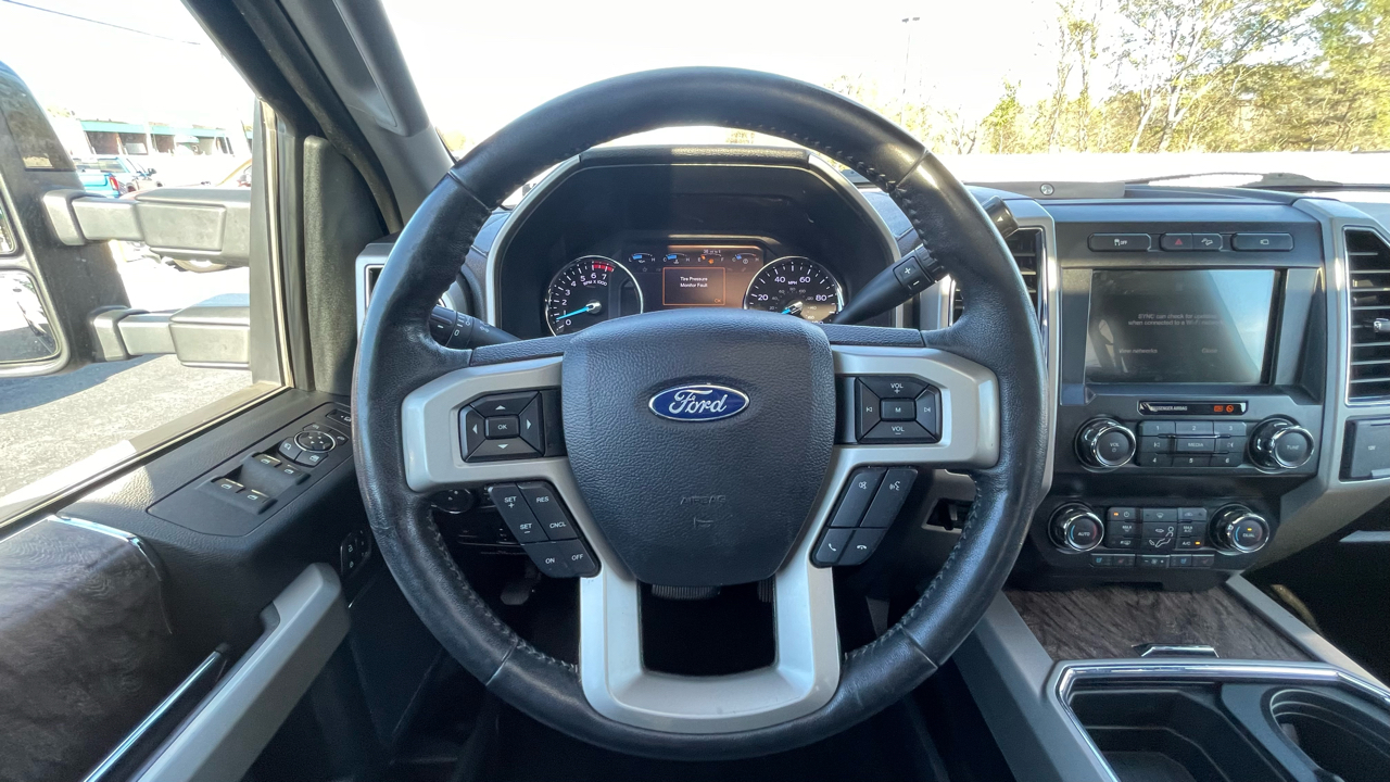 Ford F-250 SD Lariat Crew Cab 4WD 2019