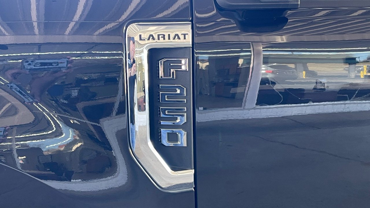 Ford F-250 SD Lariat Crew Cab 4WD 2019