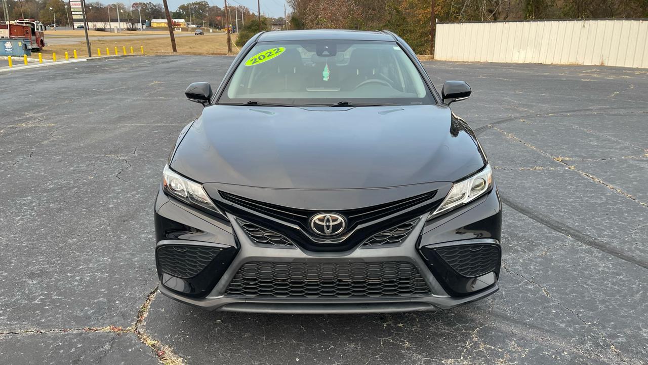 Toyota Camry SE 2022