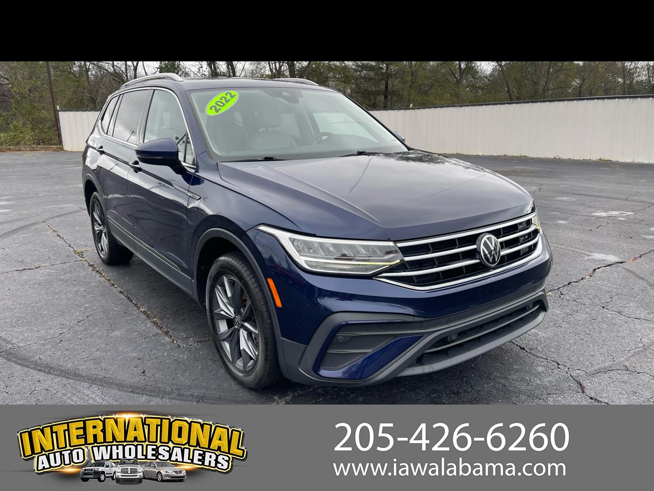 2022 Volkswagen Tiguan SE's photo